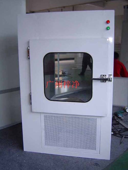 傳遞窗主要用于潔凈實(shí)驗(yàn)室潔凈區(qū)和潔凈區(qū)之間或潔凈區(qū)和非潔凈區(qū)之間的小件物品的傳遞。