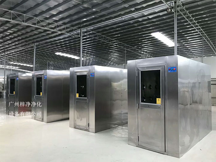 風淋室吹風時間沒有統(tǒng)一的規(guī)定，但通常建議吹風時間在20秒至30秒之間。